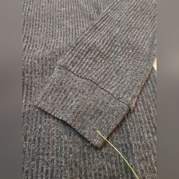 Doe & Rae Gray Ribbed Lace-Up Back Sweater Size Small - Picture 2 of 8